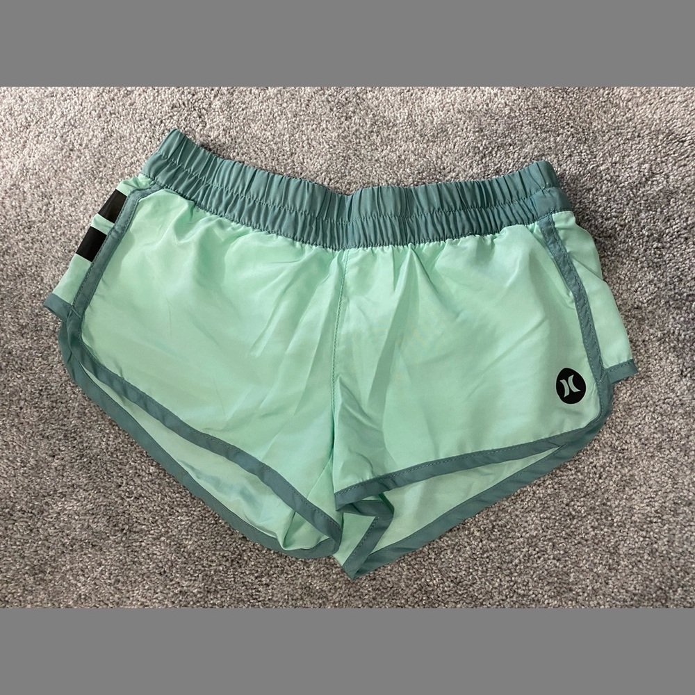 Hurley by Nike | Dri-Fit Beach Runner Shorts Small